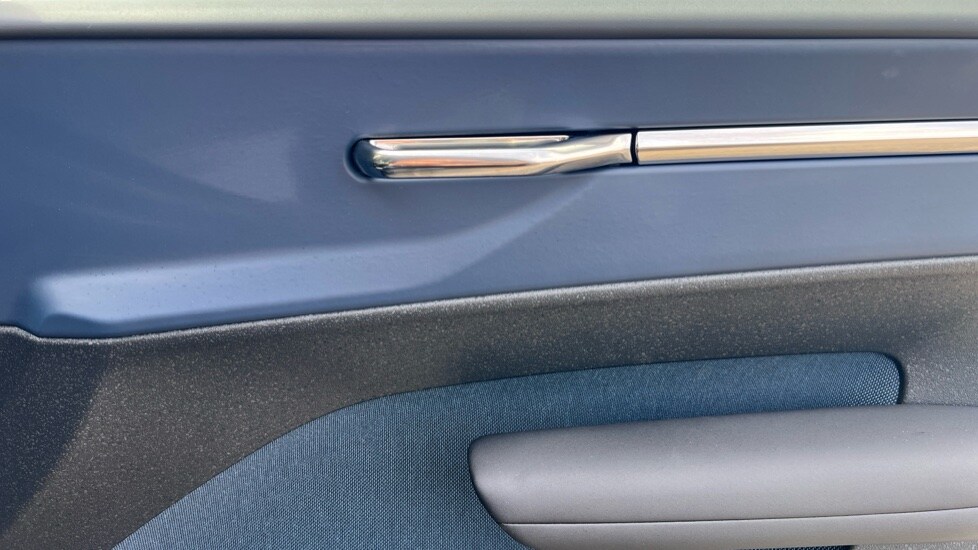 Used Volvo EX30 2025 for sale - 76539898: Photo 15