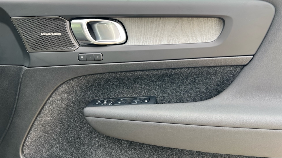 Used Volvo XC40 2024 for sale - 76116825: Photo 15