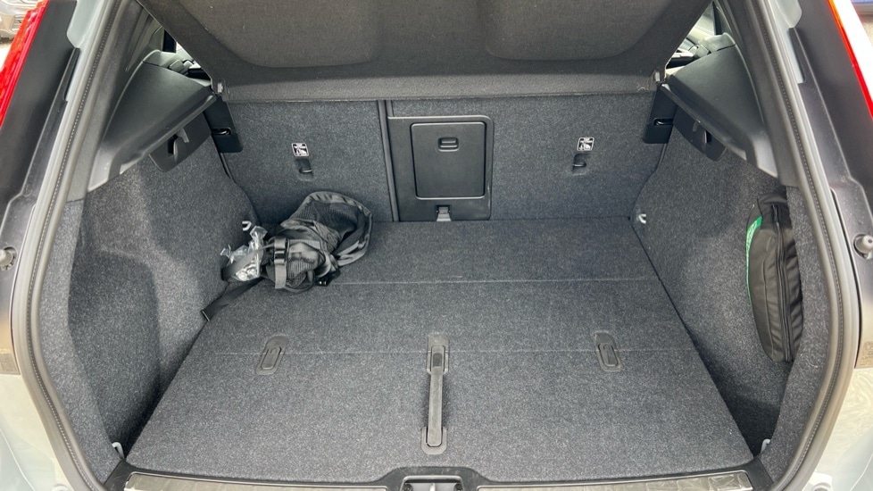 Used Volvo XC40 2024 for sale - 76116825: Photo 17