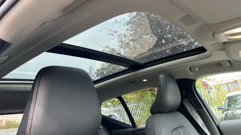 Used Volvo XC40 2024 for sale - 76116825: Photo 34