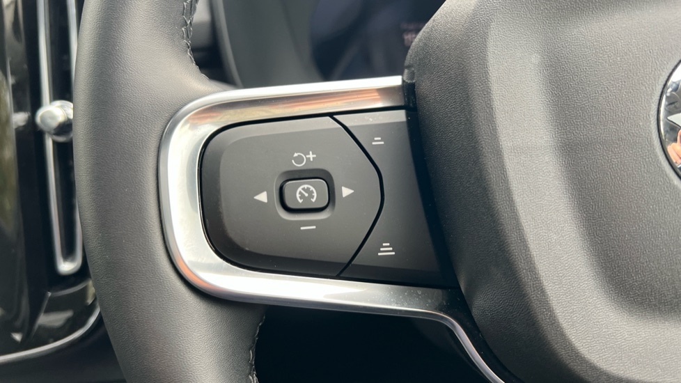 Used Volvo XC40 2024 for sale - 76116825: Photo 38