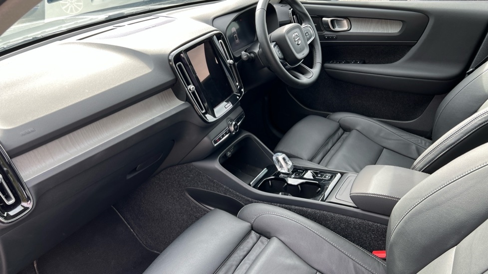 Used Volvo XC40 2024 for sale - 76116825: Photo 4