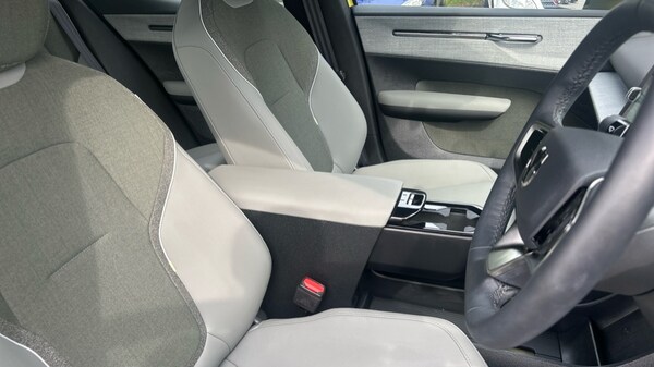 Used Volvo EX30 2025 for sale - 75467948: Photo 9