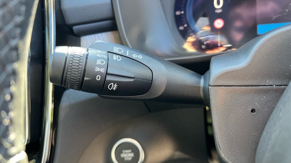 Used Volvo XC40 2024 for sale - 76116934: Photo 27