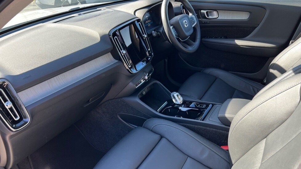 Used Volvo XC40 2024 for sale - 76116934: Photo 4