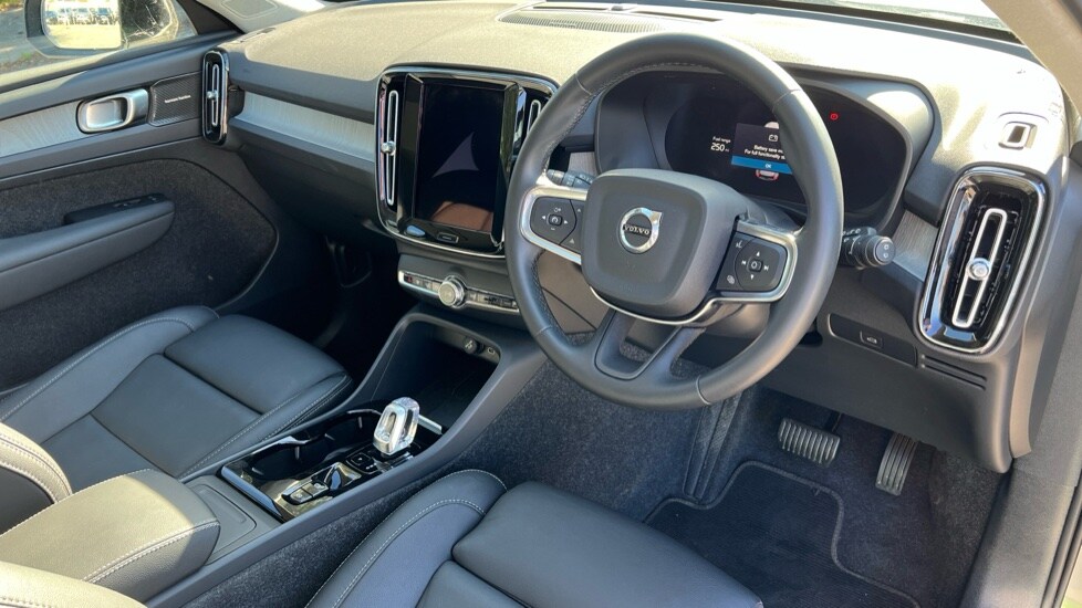 Used Volvo XC40 2024 for sale - 76116934: Photo 5