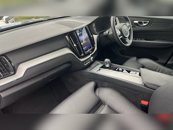 Used Volvo XC60 2023 for sale - 77079103: Photo