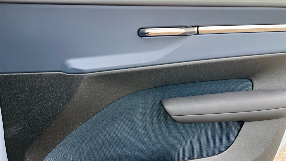 Used Volvo EX30 2025 for sale - 76870424: Photo 15