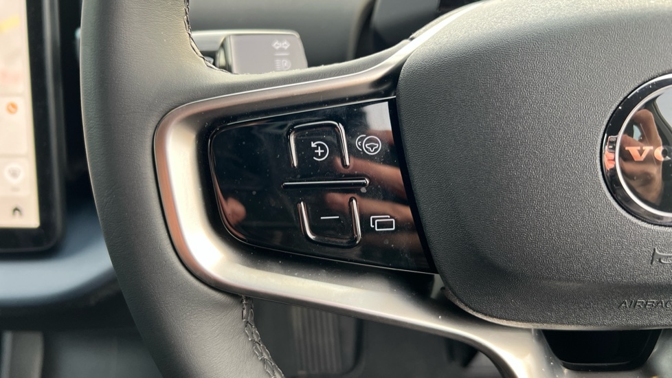 Used Volvo EX30 2025 for sale - 76870424: Photo 18