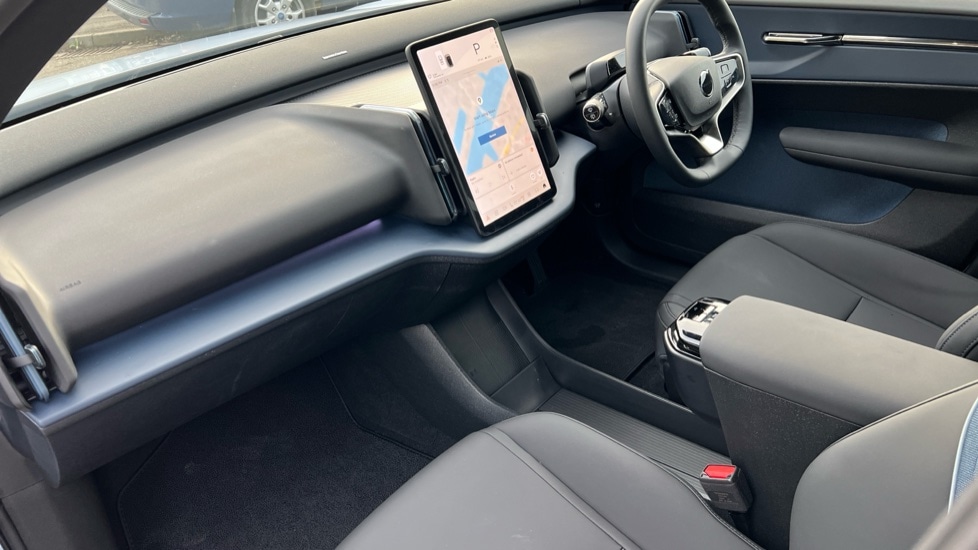 Used Volvo EX30 2025 for sale - 76870424: Photo 4