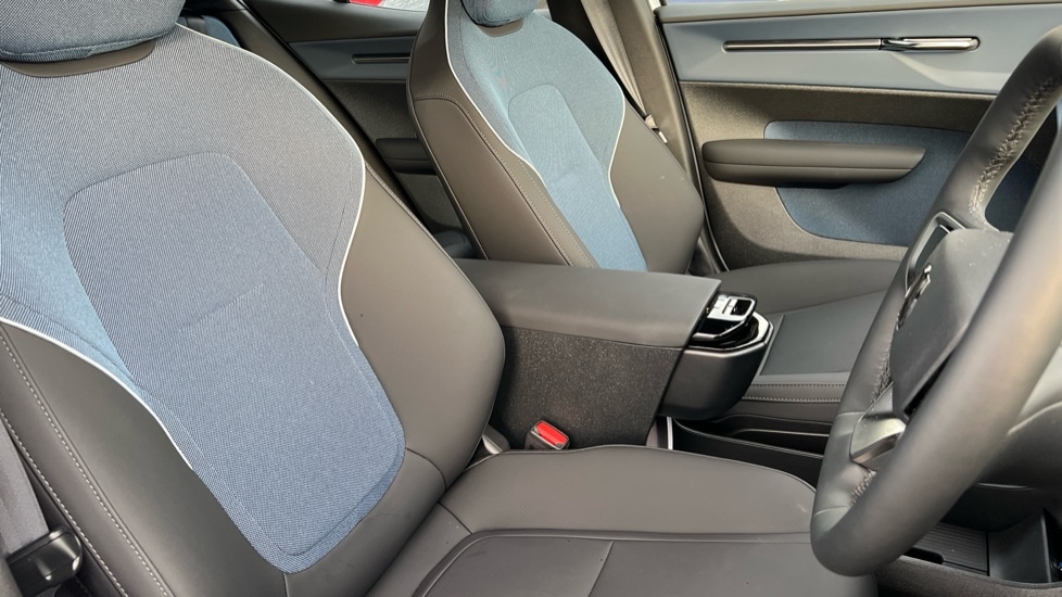 Used Volvo EX30 2025 for sale - 76870424: Photo 9