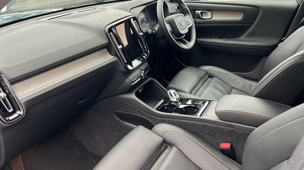 Used Volvo XC40 2024 for sale - 76117008: Photo 4