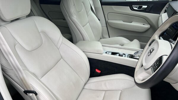 Used Volvo XC60 2022 for sale - 76161194: Photo 9