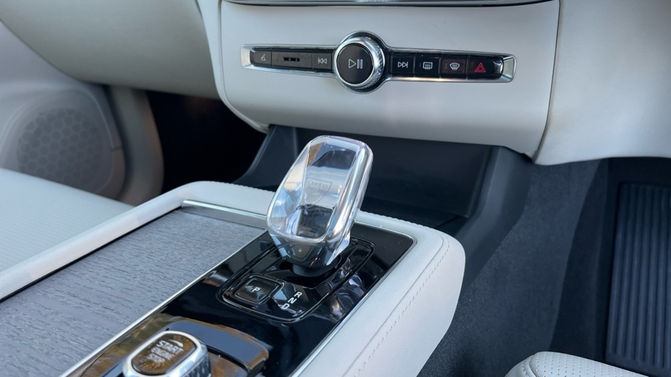 Used Volvo XC90 2025 for sale - 76873329: Photo 14