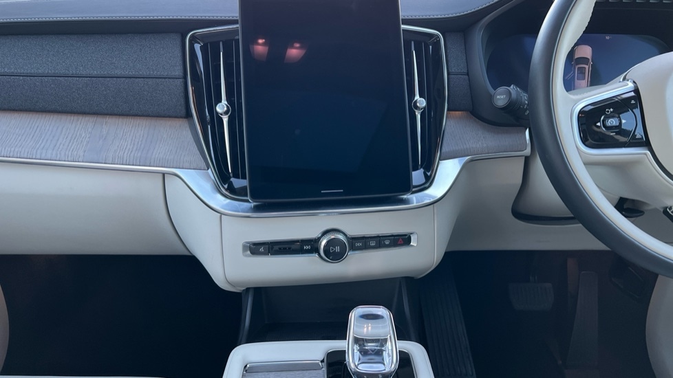 Used Volvo XC90 2025 for sale - 76873329: Photo 22