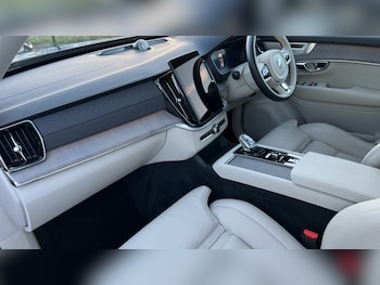 Used Volvo XC90 2025 for sale - 76873329: Photo