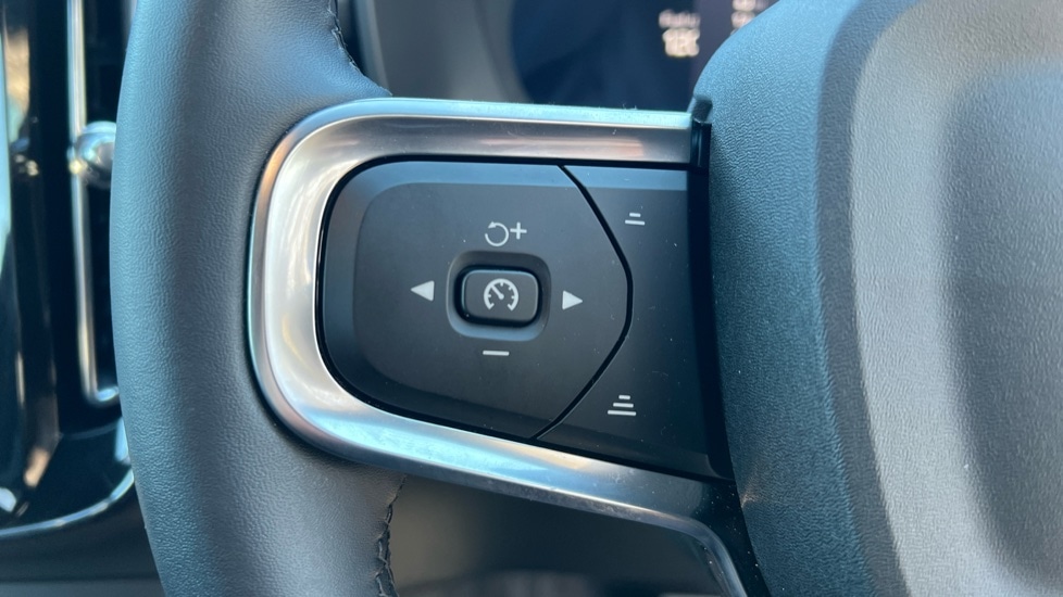 Used Volvo XC40 2024 for sale - 76872713: Photo 18