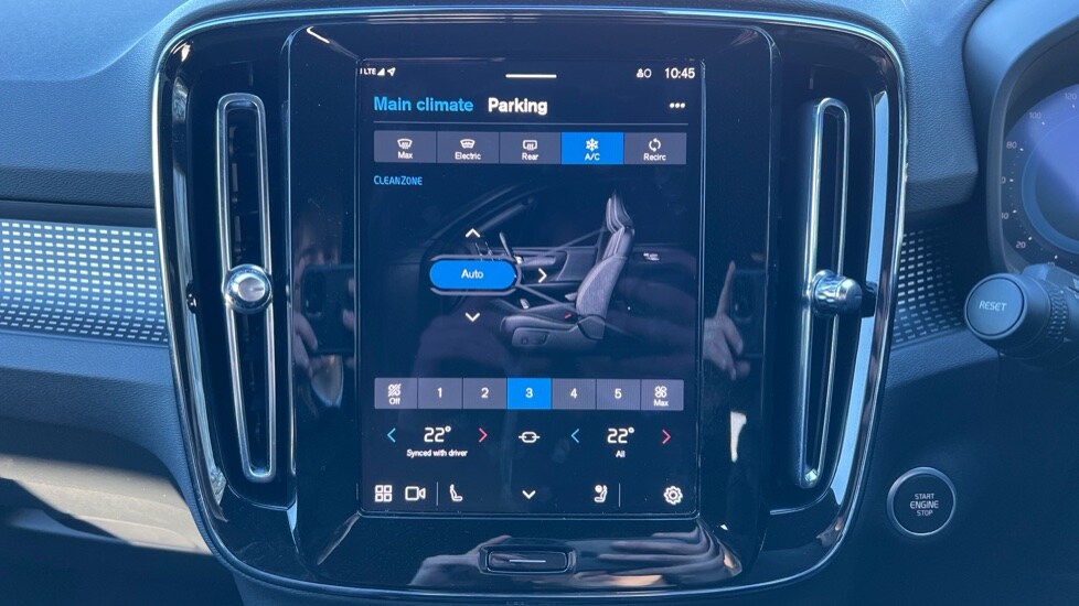 Used Volvo XC40 2024 for sale - 76872713: Photo 35