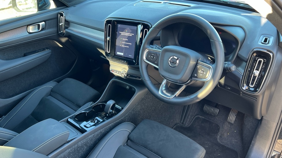 Used Volvo XC40 2024 for sale - 76872713: Photo 5
