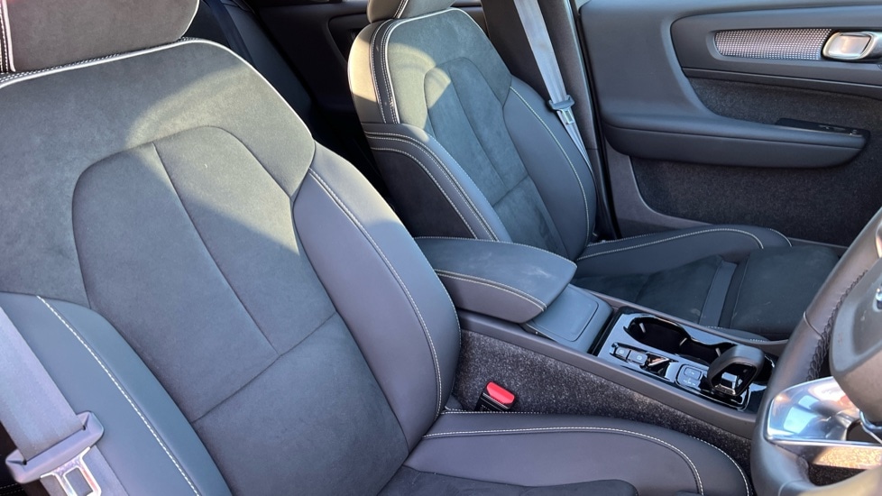 Used Volvo XC40 2024 for sale - 76872713: Photo 9