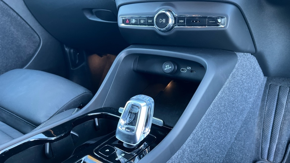 Used Volvo XC40 2024 for sale - 76873325: Photo 14