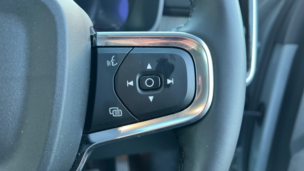 Used Volvo XC40 2024 for sale - 76873325: Photo 19