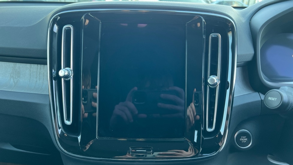 Used Volvo XC40 2024 for sale - 76873325: Photo 20