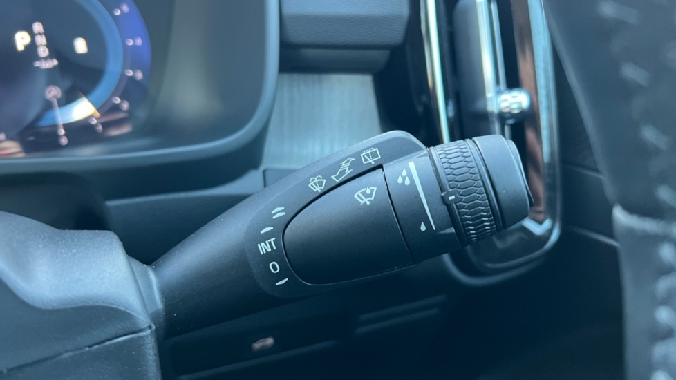 Used Volvo XC40 2024 for sale - 76873325: Photo 28