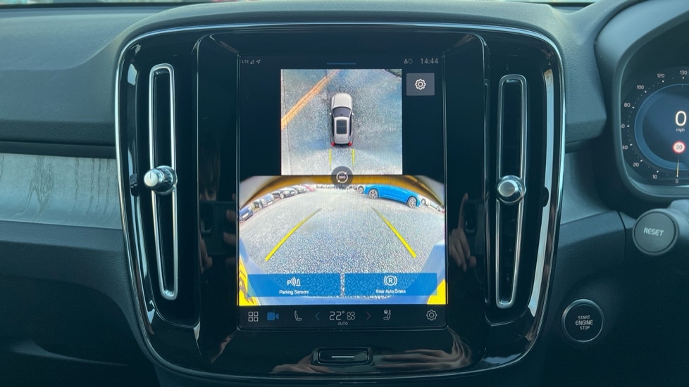 Used Volvo XC40 2024 for sale - 76873325: Photo 32