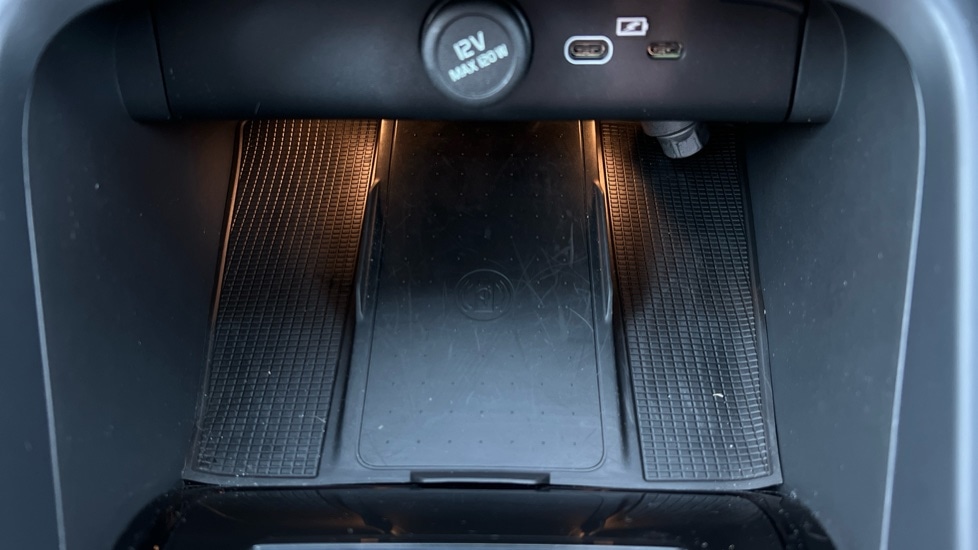 Used Volvo XC40 2024 for sale - 76873325: Photo 38