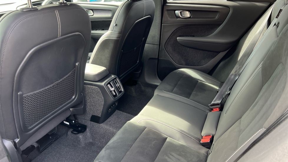 Used Volvo XC40 2025 for sale - 76007620: Photo 10
