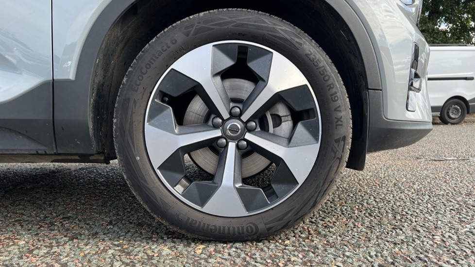 Used Volvo XC40 2025 for sale - 76007620: Photo 16