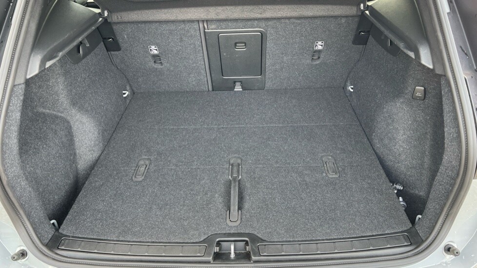 Used Volvo XC40 2025 for sale - 76007620: Photo 17