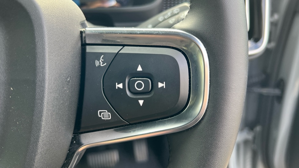 Used Volvo XC40 2025 for sale - 76007620: Photo 19