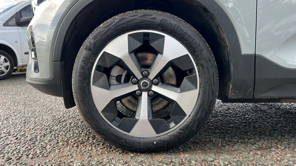 Used Volvo XC40 2025 for sale - 76007620: Photo 25