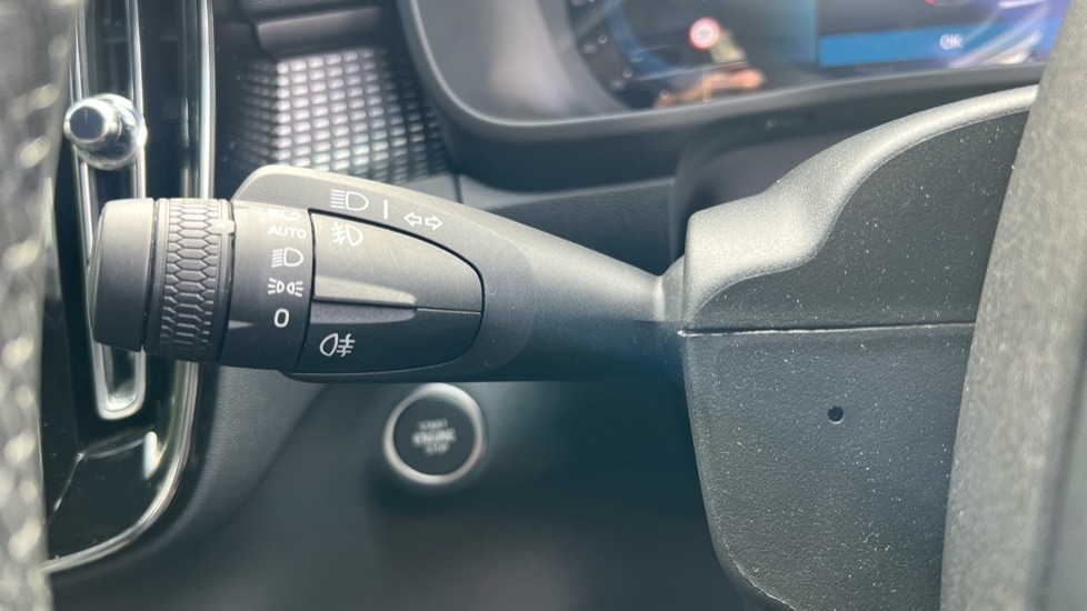 Used Volvo XC40 2025 for sale - 76007620: Photo 27
