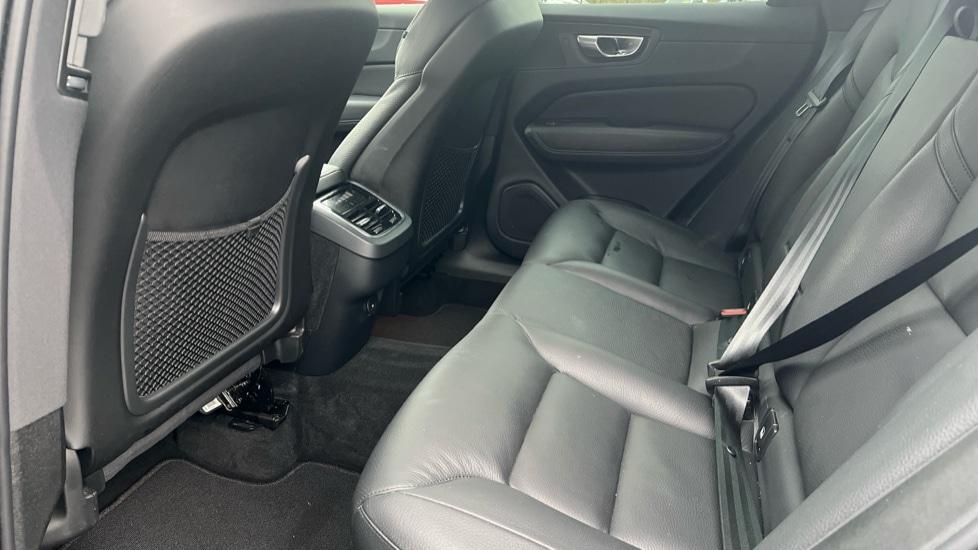 Used Volvo XC60 2023 for sale - 76873039: Photo 10