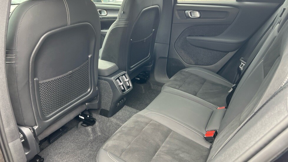 Used Volvo XC40 2025 for sale - 75922061: Photo 10