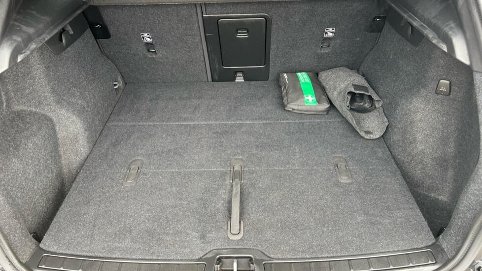Used Volvo XC40 2025 for sale - 75922061: Photo 17
