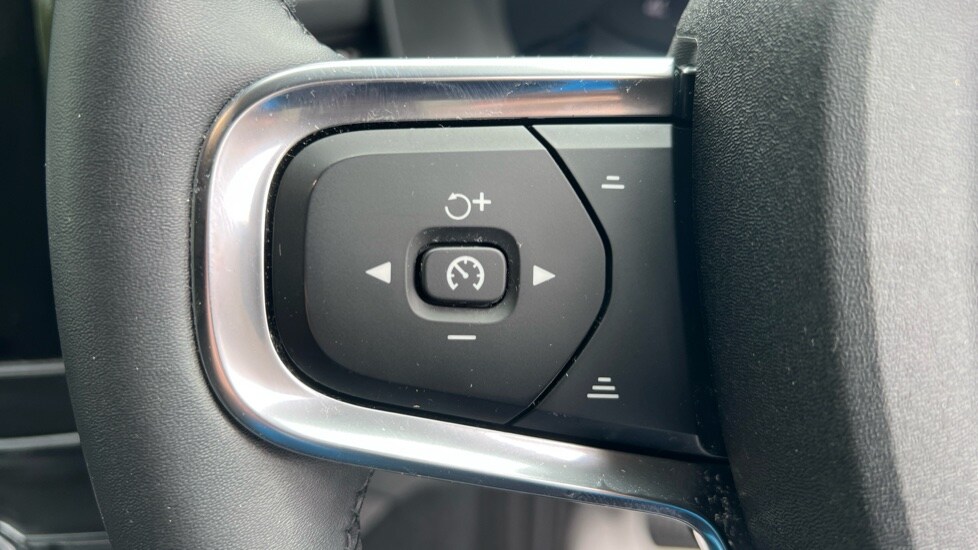 Used Volvo XC40 2025 for sale - 75922061: Photo 18