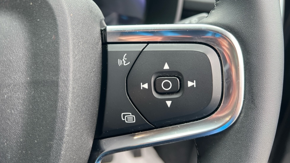 Used Volvo XC40 2025 for sale - 75922061: Photo 19