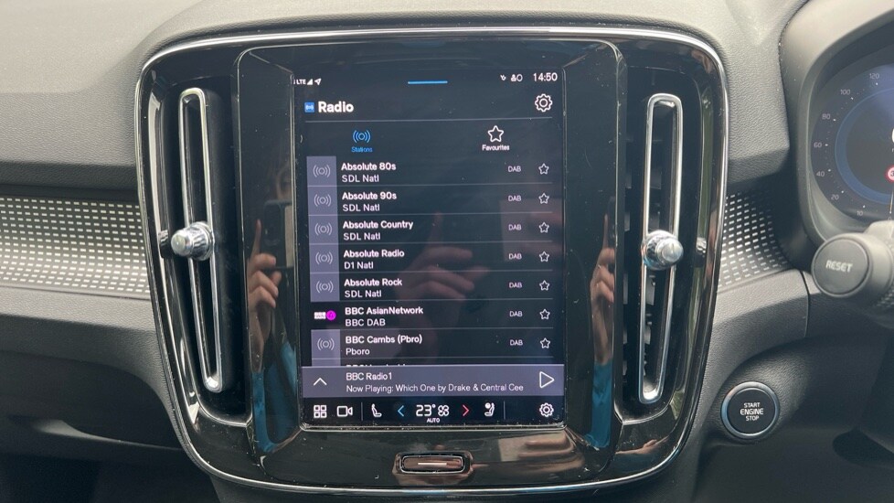 Used Volvo XC40 2025 for sale - 75922061: Photo 30