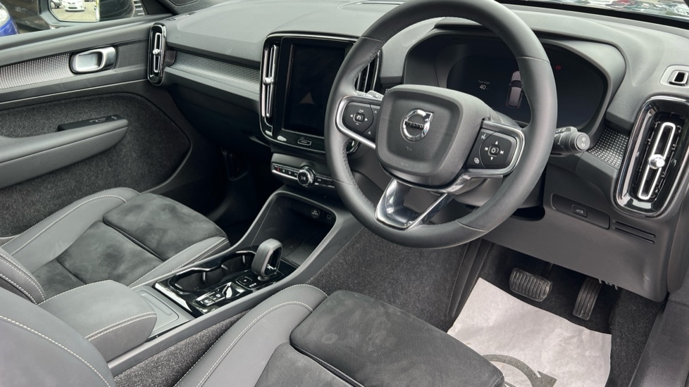 Used Volvo XC40 2025 for sale - 75922061: Photo 5