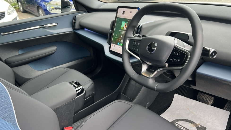 Used Volvo EX30 2025 for sale - 76539847: Photo 5