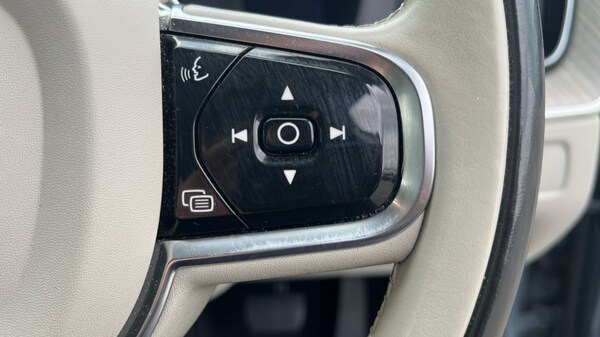 Used Volvo XC60 2023 for sale - 76145978: Photo 19
