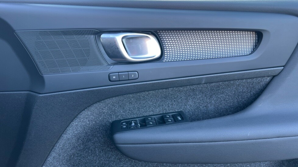 Used Volvo XC40 2024 for sale - 77060698: Photo 15