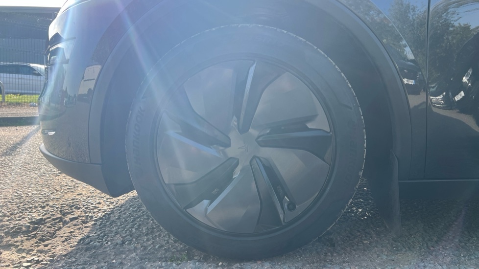 Used Tesla Model Y 2025 for sale - 76007870: Photo 17