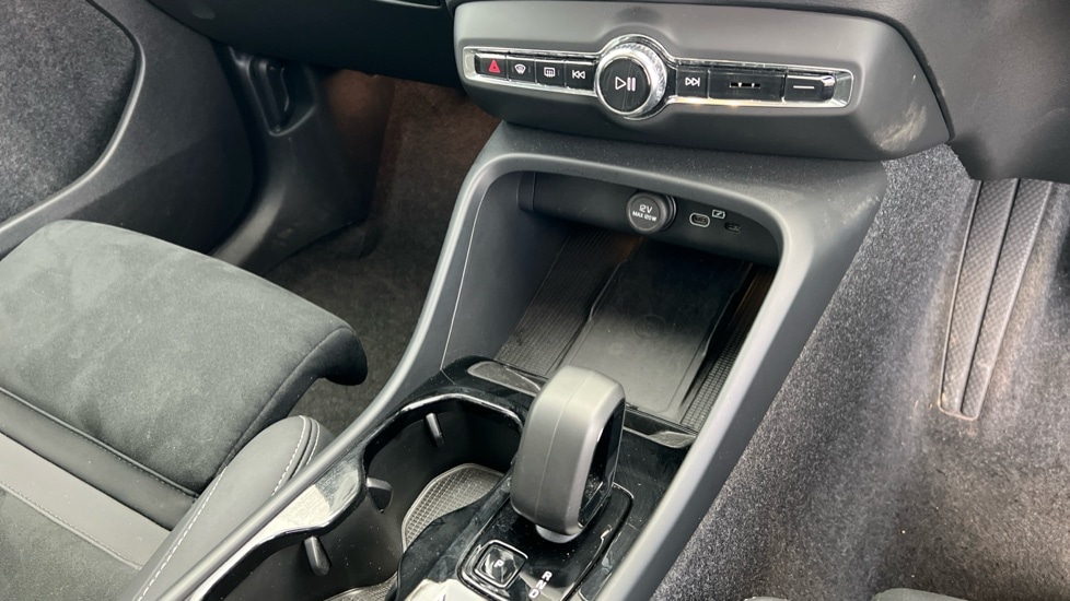 Used Volvo XC40 2025 for sale - 76872766: Photo 14