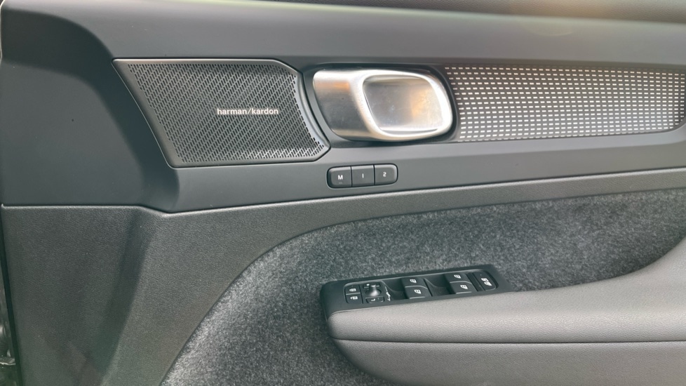 Used Volvo XC40 2025 for sale - 76872766: Photo 15