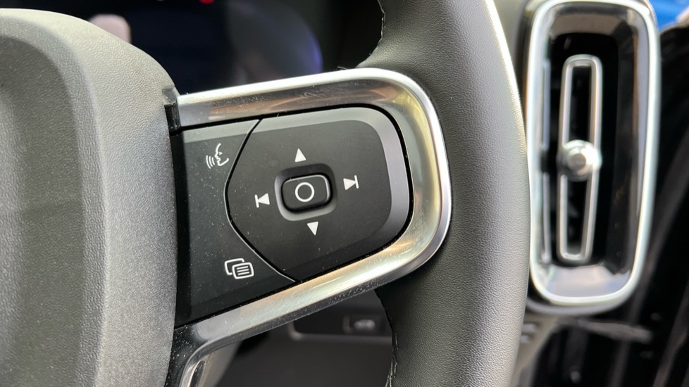 Used Volvo XC40 2025 for sale - 76872766: Photo 19